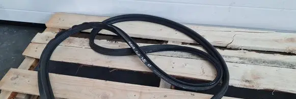 Audi S5 F5 Trunk rubber seal (body) 8W6827705B
