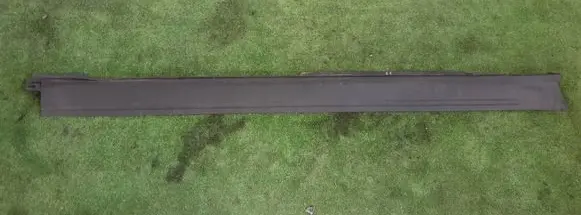 Foot area side trim
