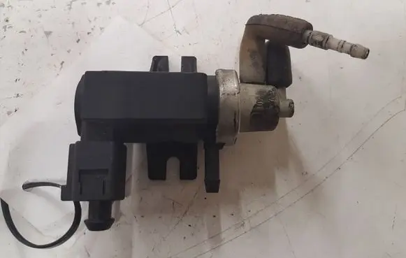 Volkswagen Golf IV Turbo solenoid valve 1J0906627 72290320