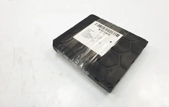 Skoda Fabia Mk3 (NJ) Central body control module 6C0937087CKOMFORTU