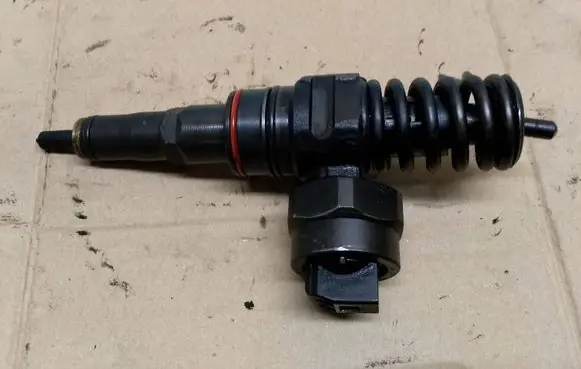 Audi A4 S4 B6 8E 8H Fuel injector 0414720007 038130073F