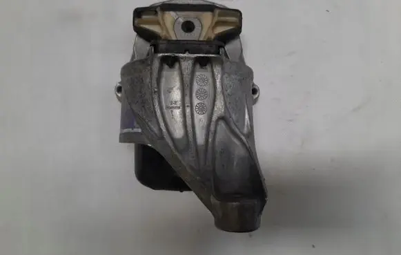Audi A4 S4 B9 Engine mount bracket 8W0199371CT
