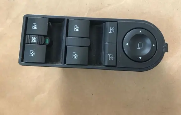 Opel Zafira B Electric window control switch 13228699