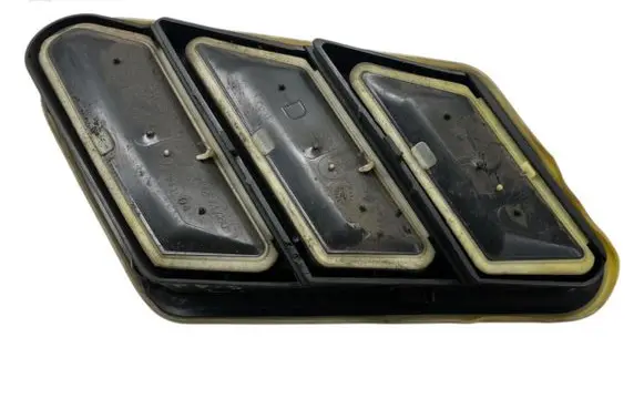 Peugeot Partner Quarter panel pressure vent 9632641480