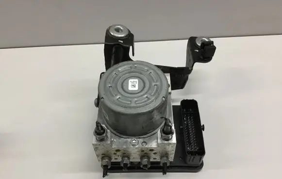 Jaguar E-Pace ABS Pump J9C314F447AD