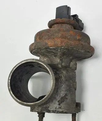 Ford Mondeo Mk III EGR valve 4C12C-1C1A-AA
