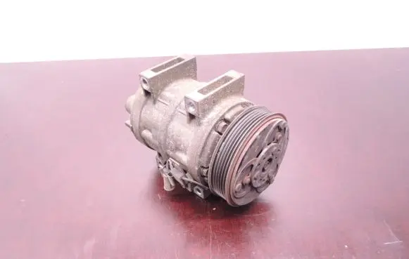Volvo S40, V40 Air conditioning (A/C) compressor (pump) 30613908 8708581 D226
