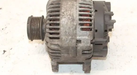 Volkswagen PASSAT B6 Generator/alternator 021903026L