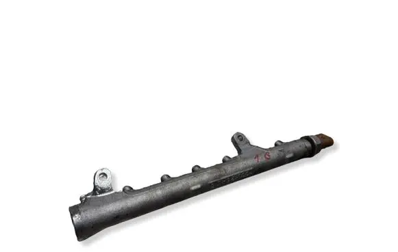 Volkswagen Touran II Fuel main line pipe 03L130089B 03L906051A