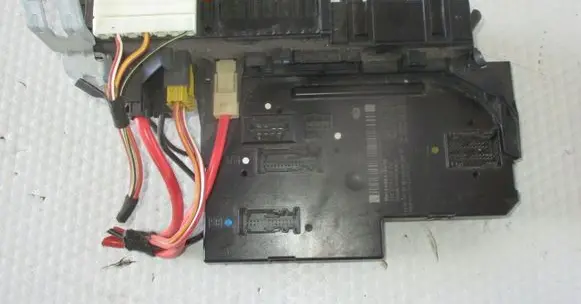 Mercedes-Benz E W212 Fuse module 5DK009620