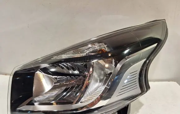 Renault Trafic III (X82) Headlight/headlamp 260605173R