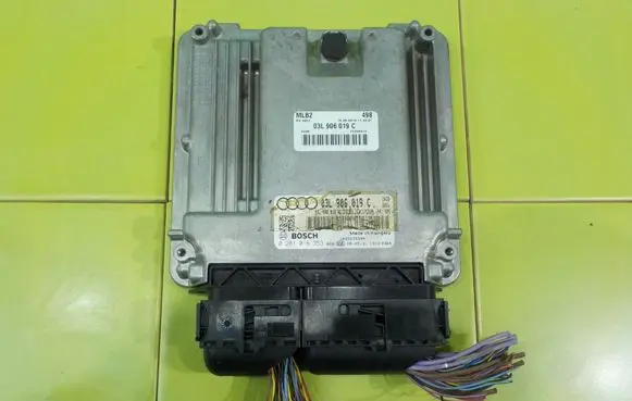 Audi A4 S4 B8 8K Engine control unit/module 03L906019C