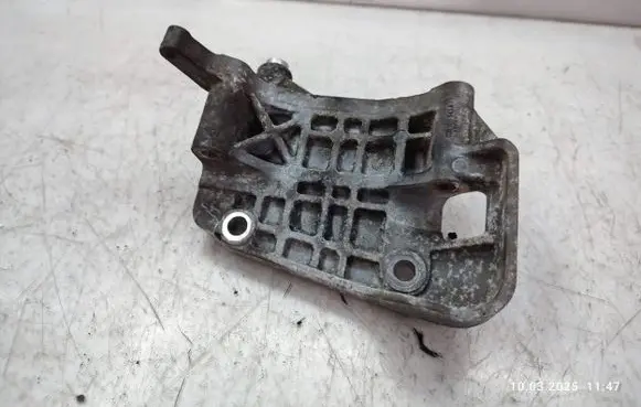Generator/alternator bracket