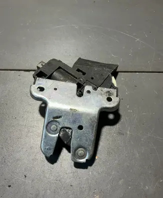 Audi A6 S6 C6 4F Tailgate/trunk/boot lock/catch/latch 4f5827505