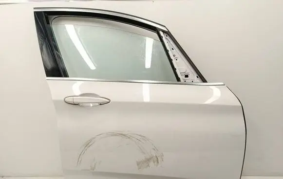 BMW 2 F46 Front door