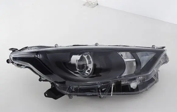 Toyota Yaris XP210 Headlight/headlamp K06