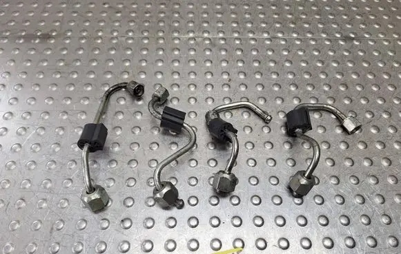 Jeep Renegade Fuel injector supply line/pipe 55218920 55218921 55218923