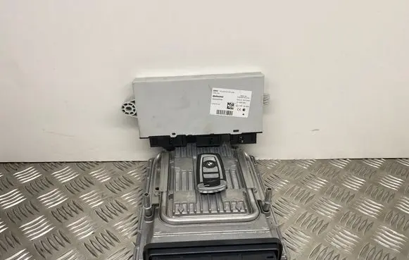 Engine ECU kit and lock set