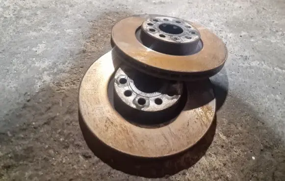 Volkswagen PASSAT B7 Front brake disc