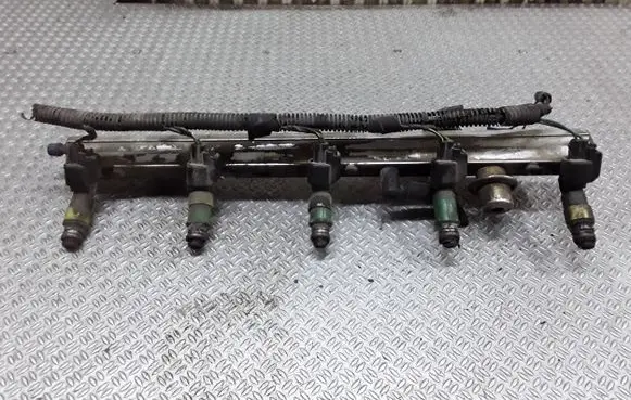 Volvo S60 Fuel injectors set 9470229
