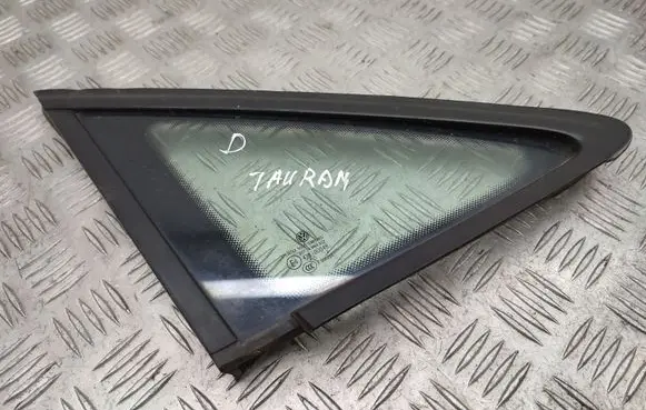 Volkswagen Touran II Front door vent window glass four-door 