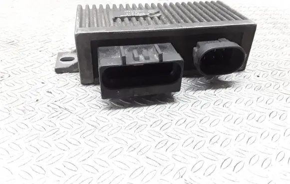 Renault Megane I Glow plug pre-heat relay 7700111525
