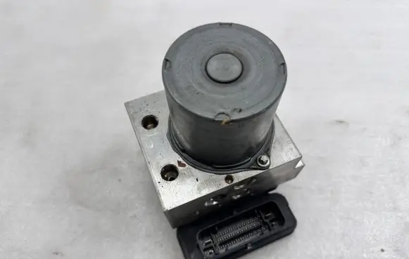 Mercedes-Benz GL X166 ABS Pump A2224315912