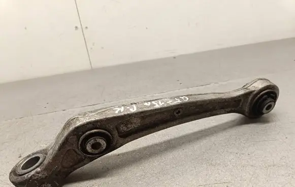 Front lower control arm/wishbone