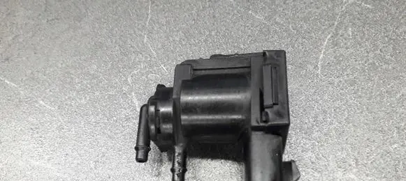 Ford Explorer Valve vacuum e7te9h465aa