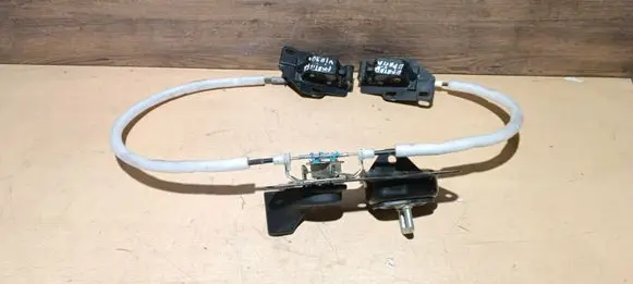 Peugeot Partner III Rear door lock 96080J01