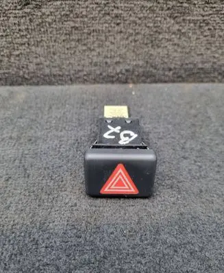 Audi A4 S4 B7 8E 8H Hazard light switch 8E0941509
