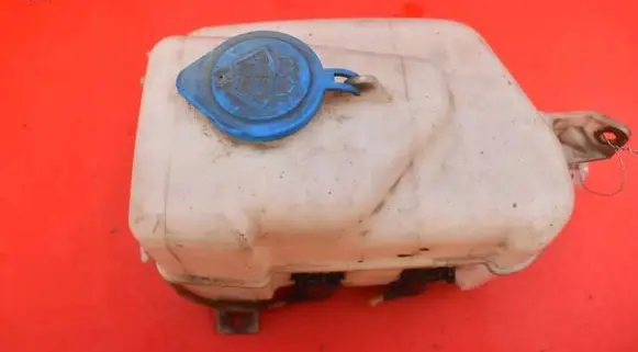 Suzuki Grand Vitara I Windshield washer fluid reservoir/tank 060351-928