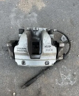 Volvo XC90 Front brake caliper 31665740