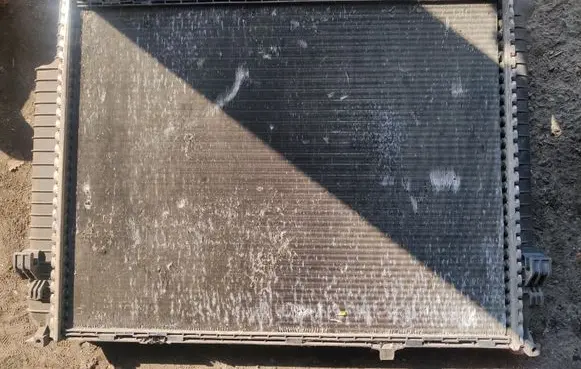 Mercedes-Benz E W210 Coolant radiator 2105003403
