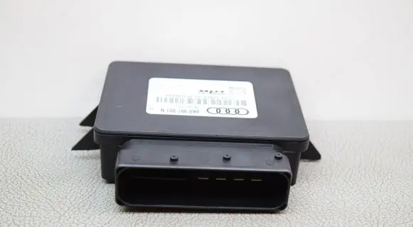 Audi Q5 SQ5 Rear brake EMF control unit/module 8K0907801N