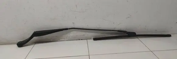 Peugeot 308 Front wiper blade arm 9677256180
