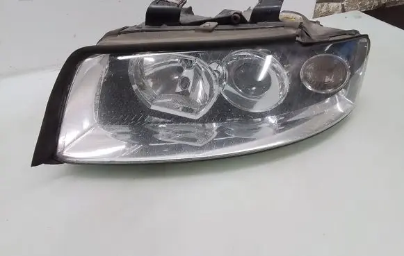 Audi A4 S4 B6 8E 8H Headlight/headlamp