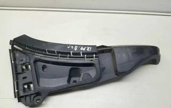 Volvo XC90 Front bumper mounting bracket 08620563