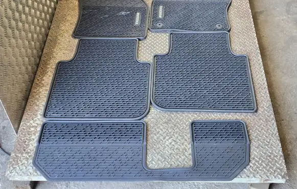 Volkswagen Tiguan Allspace Car floor mat set 