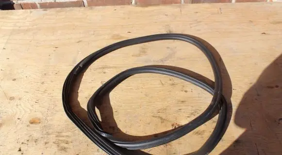 Audi A4 S4 B9 Rubber seal rear door 8W5833721B