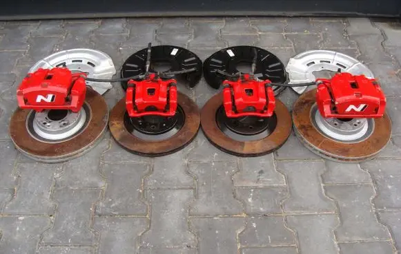 Hyundai i30 Brake discs and calipers set 