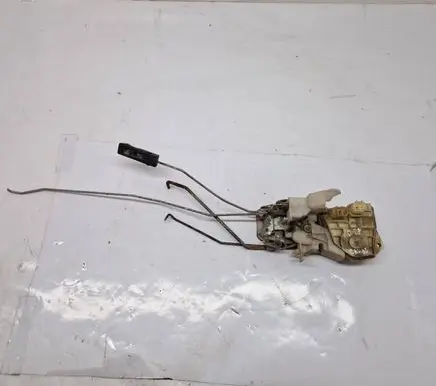 Honda CR-V Front door lock