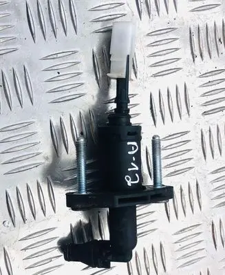 Opel Insignia A Clutch slave cylinder 55561916