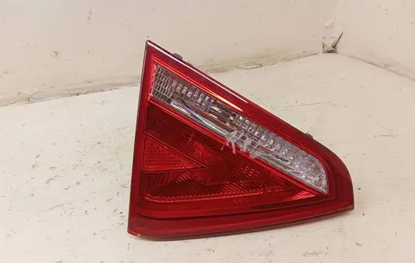 Audi A5 Sportback 8TA Tailgate rear/tail lights 8T0945093