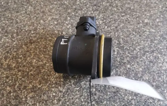 Chrysler PT Cruiser Mass air flow meter 0281002572 05033109AB