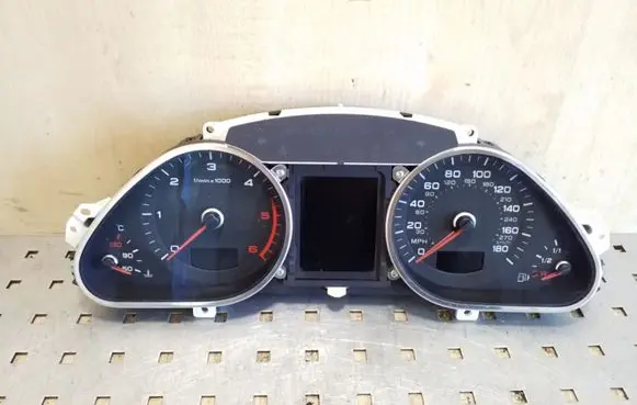 Audi A6 S6 C6 4F Speedometer (instrument cluster) 4F0920983G