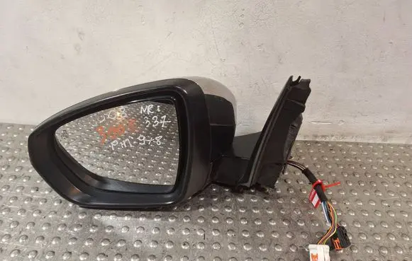 Peugeot 5008 II Front door electric wing mirror S25081337