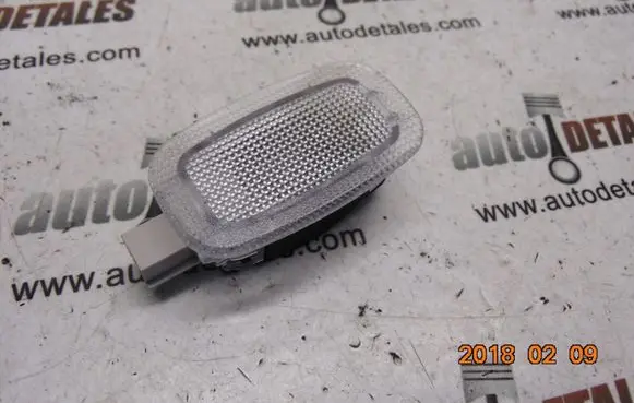 Mercedes-Benz E W212 Boot/trunk interior light A0028202101