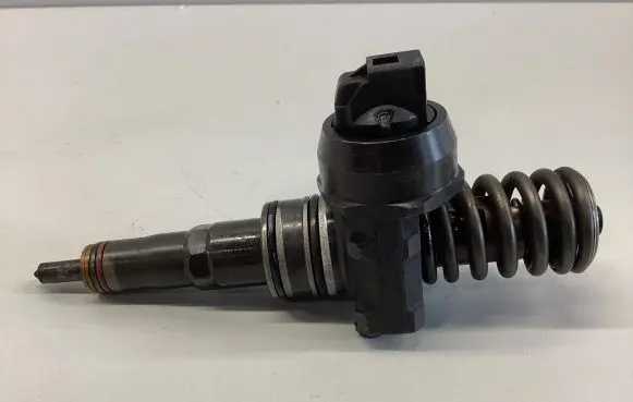 Audi A3 S3 8P Fuel injector 038130073BQ 0414720312