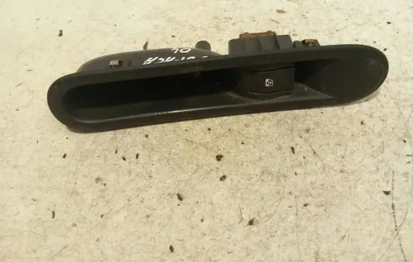 Renault Espace - Grand espace IV Electric window control switch 8200012263